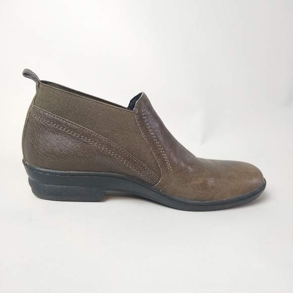 David Tate slip on ankle booties - Picture 7 of 11